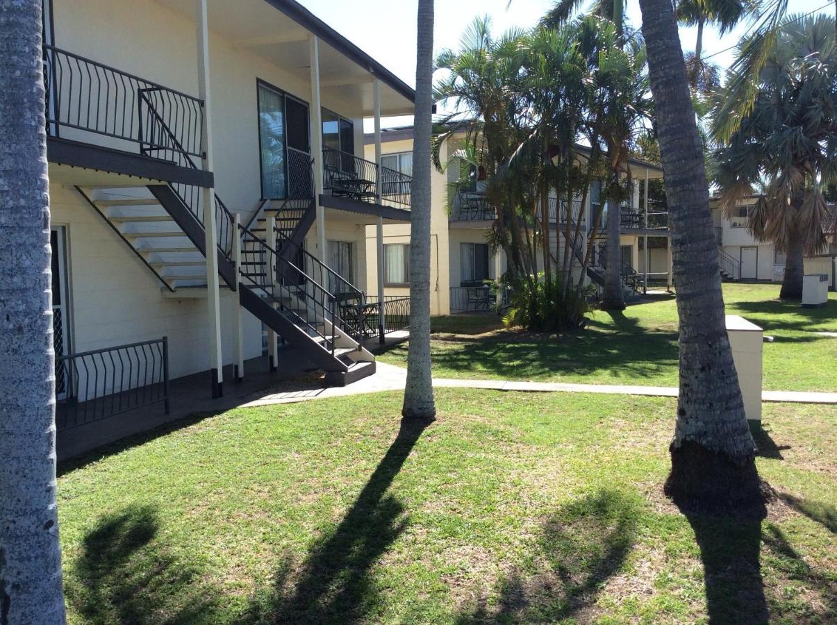 Ocean Breeze Units Apartment Bowen Bagian luar foto