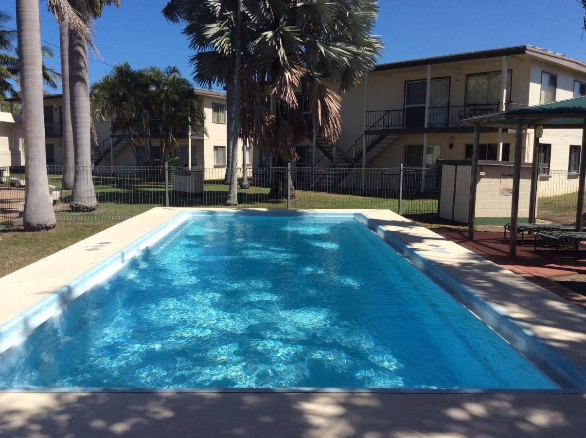 Ocean Breeze Units Apartment Bowen Bagian luar foto