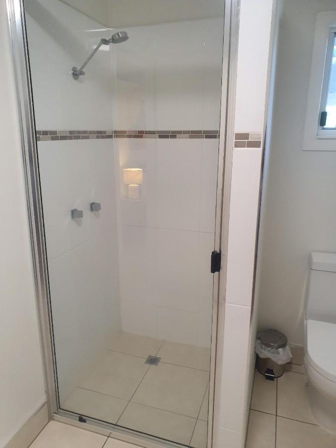 Ocean Breeze Units Apartment Bowen Bagian luar foto