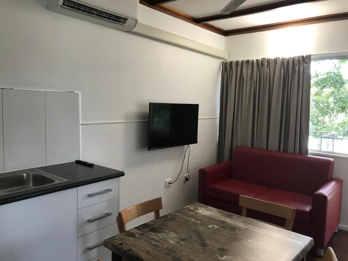 Ocean Breeze Units Apartment Bowen Bagian luar foto